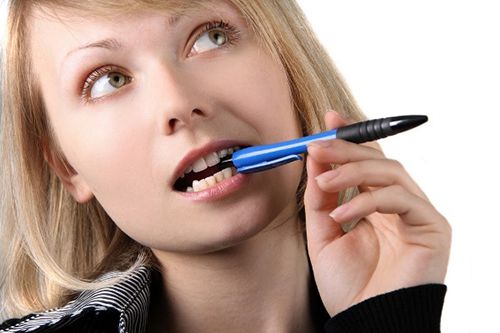 Bọc răng sứ kim loại thường có hại gì không?