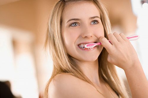  Bọc răng sứ sử dụng bao lâu thì phải làm lại?