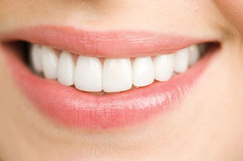 Có nên làm răng sứ Titan cho răng sâu không?