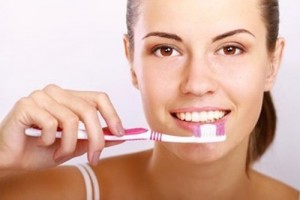Cạo vôi răng có ảnh hưởng gì không?
