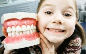 Trám răng phòng ngừa sâu răng ở trẻ em